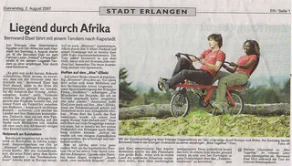 Zeitungsausschnitt: Erlanger Nachrichten, 2.8.2007: Liegend durch Afrika